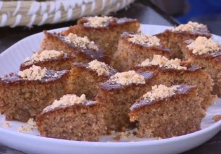 Συνταγή: Σπιτική καρυδόπιτα