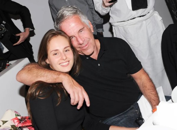 Εκατομμύρια, δαχτυλίδι 33 καρατίων και το «νησί των παιδόφιλων» σκόπευε να αφήσει ο Έπσταϊν στη σύντροφό του