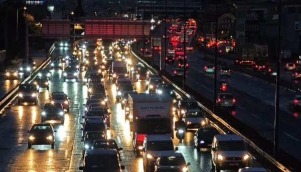 Tροχαίο με καραμπόλα 4 οχημάτων στη λεωφόρο Κηφισού – Πού σημειώνονται καθυστερήσεις