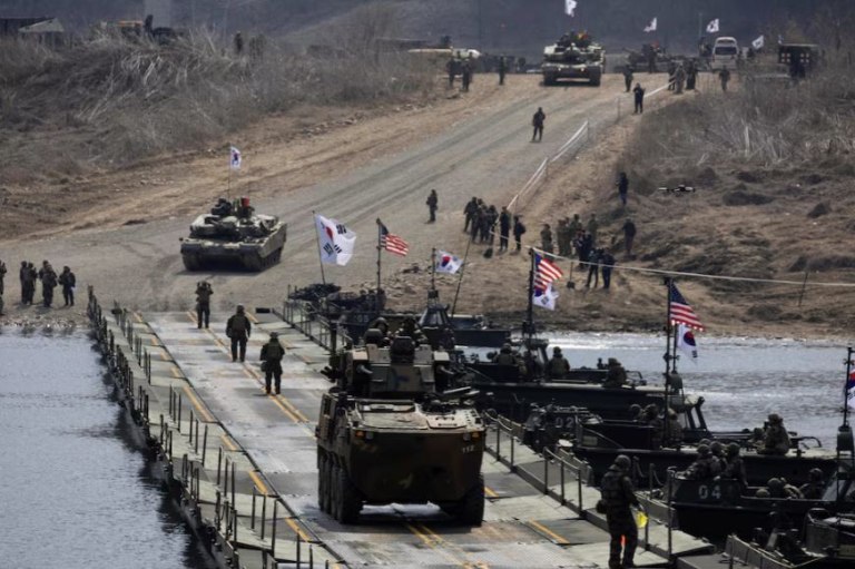 Ν. Κορέα απέναντι στη Β. Κορέα: γιατί το Πεντάγωνο περνά τη σκυτάλη στη Σεούλ