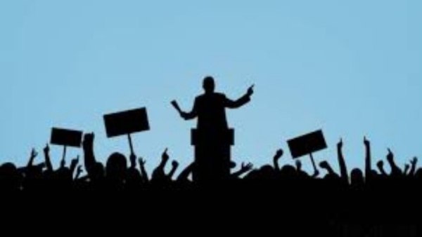 Μεσσίες ή Τιμωροί; Τα φαινόμενα τύπου Καρυστιανού και η απαξίωση των παραδοσιακών πολιτικών κομμάτων