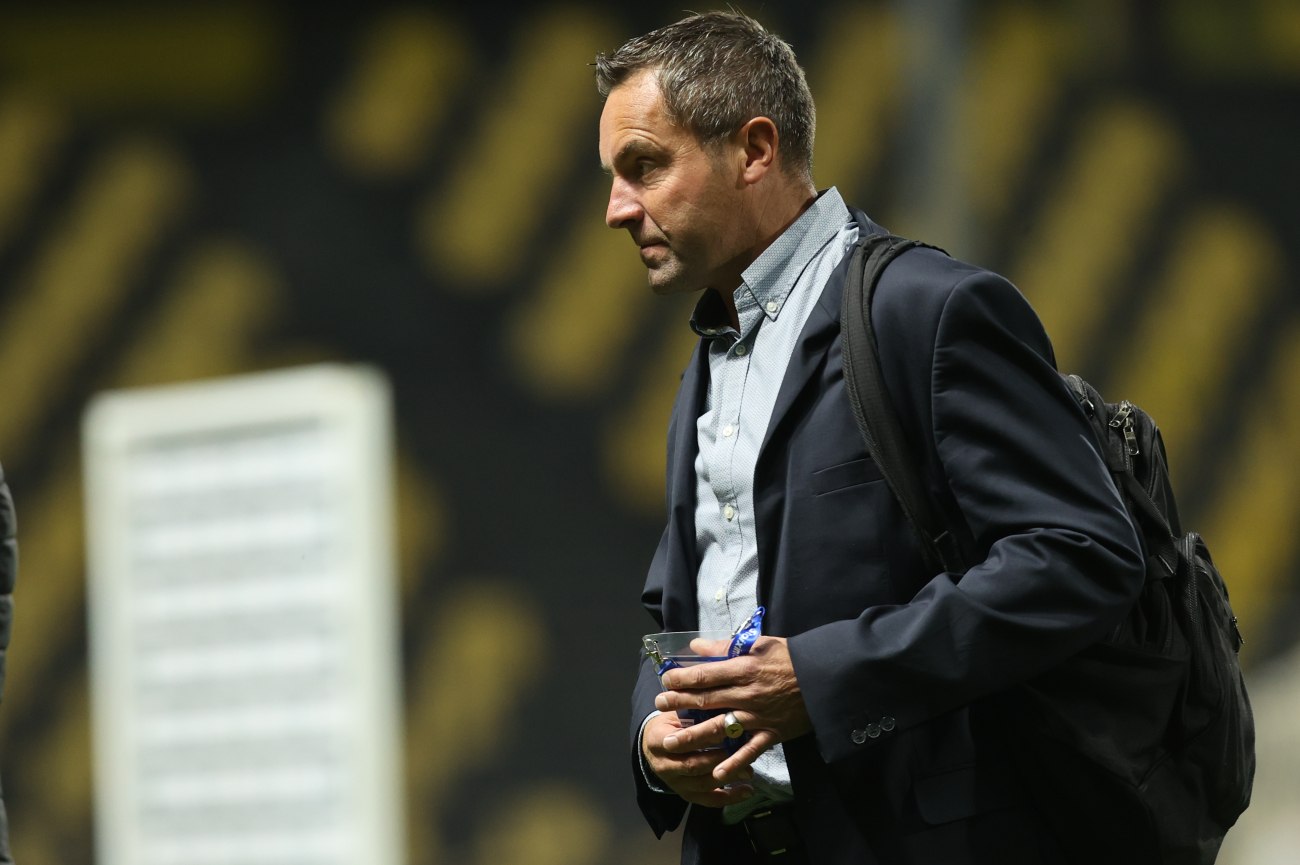 Άρχισε η αντίστροφη μέτρηση για Λανουά και ΕΠΟ