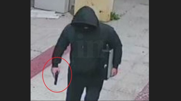 Ένοπλη ληστεία σε ζαχαροπλαστείο στη Νίκαια – Άρπαξε το ταμείο και έφυγε με το όπλο στο χέρι