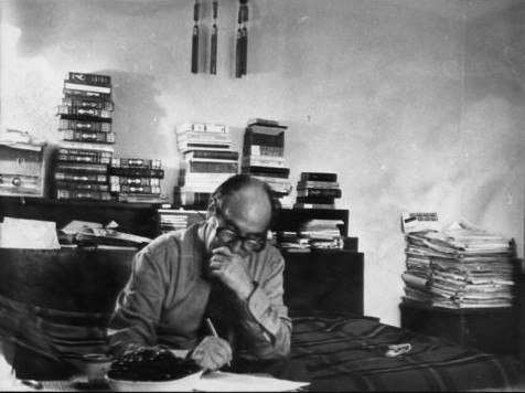 Μενέλαος Λουντέμης: Καλύτερα εκπατρισμένος και ελεύθερος παρά επαναπατρισμένος και επιτηρούμενος