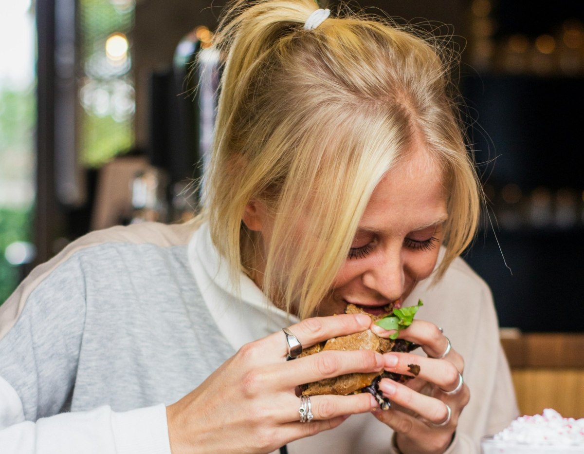 Χαμηλές θερμοκρασίες, μεγάλη όρεξη: Γιατί πεινάμε περισσότερο τον χειμώνα;