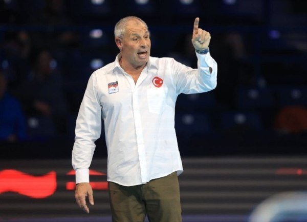 Λούδης: «Για αυτό η Ελλάδα είναι το πρώτο φαβορί για το χρυσό μετάλλιο» (vid)