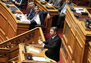 Ο Ανδρουλάκης κλείνει την πόρτα στον Μητσοτάκη, μιλά για την Καρυστιανού και απαντά στον Δούκα