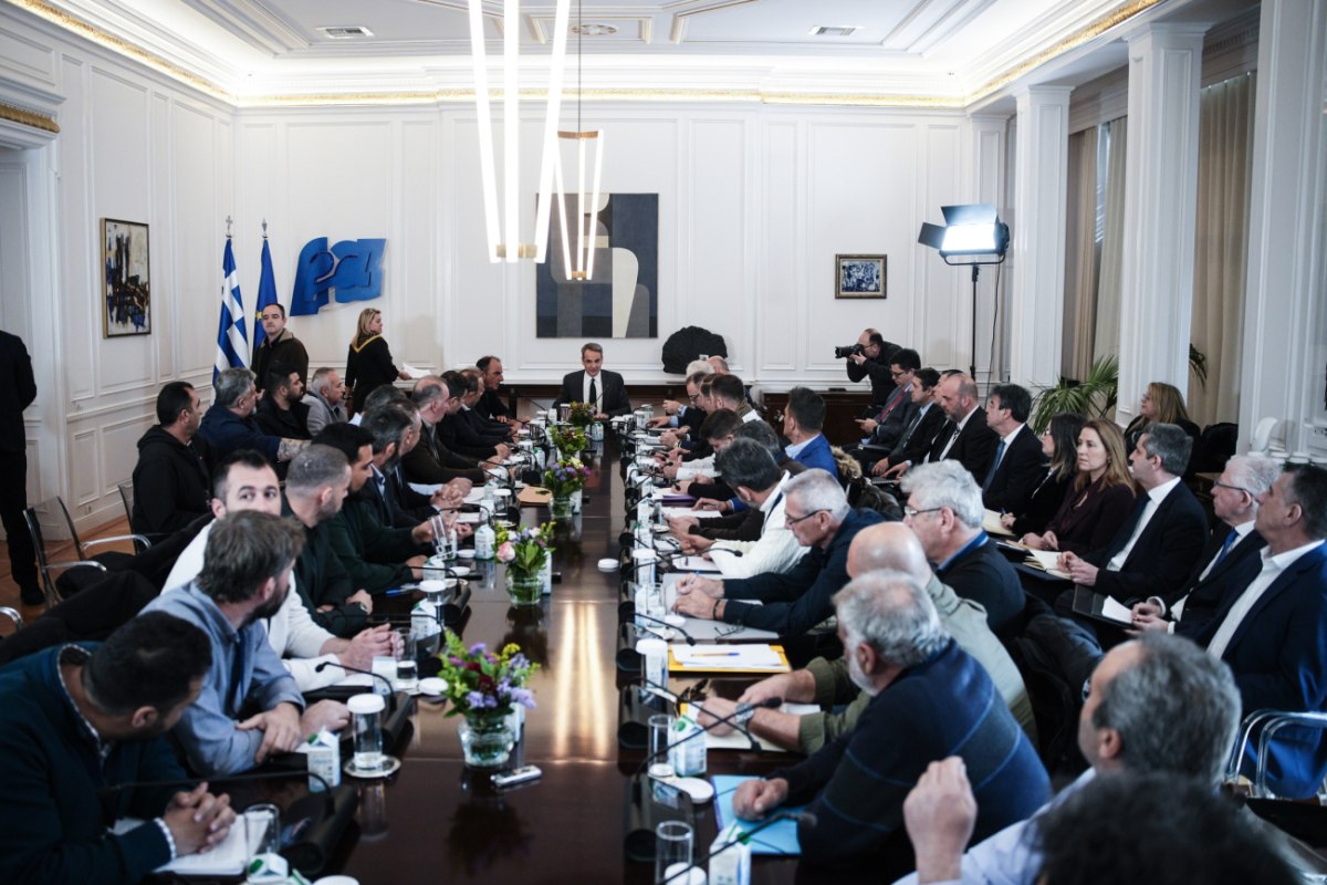 Αγρότες: Διάλογος κατ’ όνομα, εξαγγελίες κατ’ ουσίαν – Χωρίς περιθώρια αλλαγών στα μέτρα