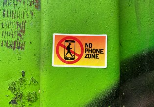 Αυστραλία, ένας μήνας μετά: Πώς εξελίσσεται η απαγόρευση των social media στους ανηλίκους