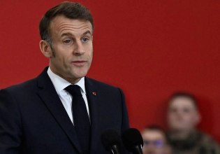 Με ματωμένο μάτι εμφανίστηκε ο Μακρόν – «Πάρτι» στο διαδίκτυο