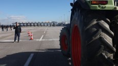 Θεσσαλονίκη: Παραμένουν οι αγρότες των Μαλγάρων στο μπλόκο, χωρίς να κλείνουν δρόμους – «Δεν φεύγουμε»