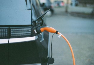 Αυτοκίνητο: Η Γερμανία επαναφέρει την επιδότηση 3 δισ. ευρώ για τα ηλεκτρικά οχήματα