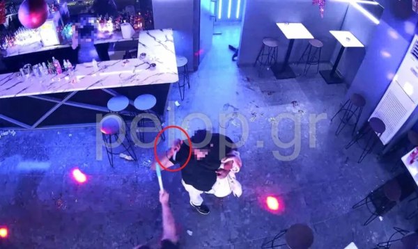 Πάτρα: Νέες σοκαριστικές εικόνες από την άγρια συμπλοκή με θύμα τον 30χρονο – Η στιγμή που βγαίνει το μαχαίρι