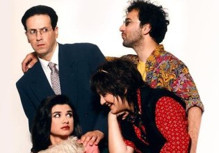 Στέλιος Μάινας: «Καμιά φορά βλέπω τους Μεν και τους Δεν και λέω: τι έκανες ρε φίλε, ρεζίλι»