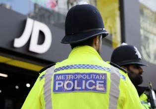 Η βρετανική αστυνομία σε αποσύνθεση – Δίνουν σήμα και όπλο ακόμα και σε βιαστές