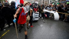 «Τα αρπακτικά δεν αξίζουν ανωνυμία» – Γιατί οι antifa της Αμερικής ξεσκεπάζουν τους πράκτορες της ICE