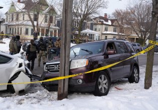 Μινεάπολη: Οργή και διαδηλώσεις για τον εν ψυχρώ πυροβολισμό 37χρονης από πράκτορες της ICE