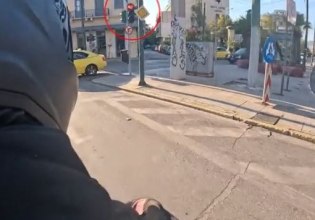 Παραβίαζε κόκκινα, STOP και έκανε επικίνδυνους ελιγμούς με τη μηχανή… για βίντεο στο TikTok