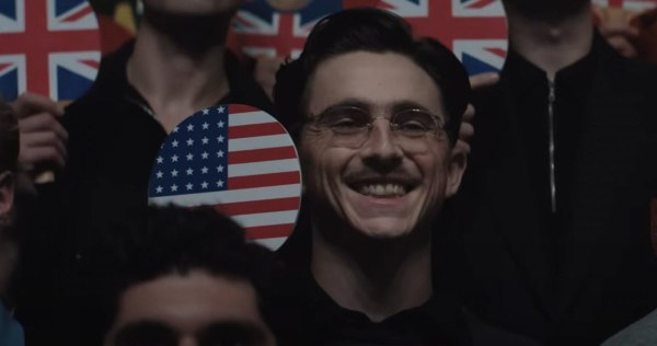 «Dream big» αλλά με ποιο κόστος; Από το Marty Supreme στον Κάφκα και τον Τόνι Μοντάνα