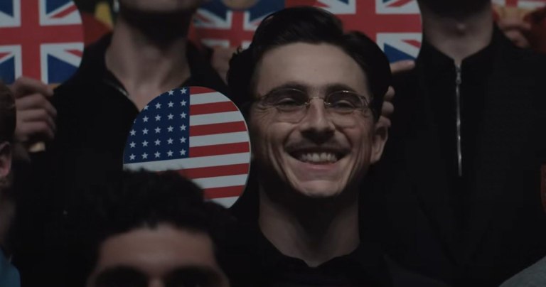 «Dream big» αλλά με ποιο κόστος; Από το Marty Supreme στον Κάφκα και τον Τόνι Μοντάνα