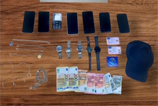 Νέα Φιλαδέλφεια: Συνελήφθησαν 4 μέλη συμμορίας που παρίσταναν τους υπαλλήλους εταιρείας ηλεκτρικής ενέργειας