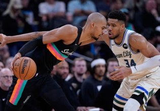 NBA: Υπό διάλυση οι Μπακς, νέα βαριά ήττα από τους Σπερς