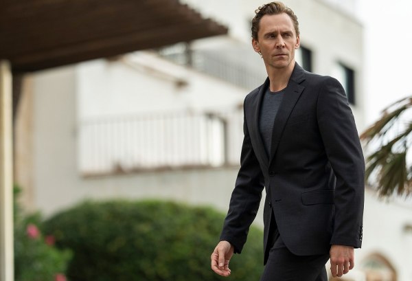 Θα μπορούσε ο Τομ Χίντλστον να γίνει ο επόμενος Τζέιμς Μποντ; – Η σειρά The Night Manager τον έβαλε ξανά στο «παιχνίδι»