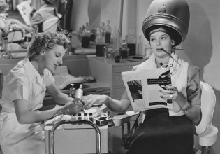 Το πρώτο ρομπότ για μανικιούρ έκανε την εμφάνιση του – Δυσοίωνο το μέλλον για τα σαλόνια ομορφιάς