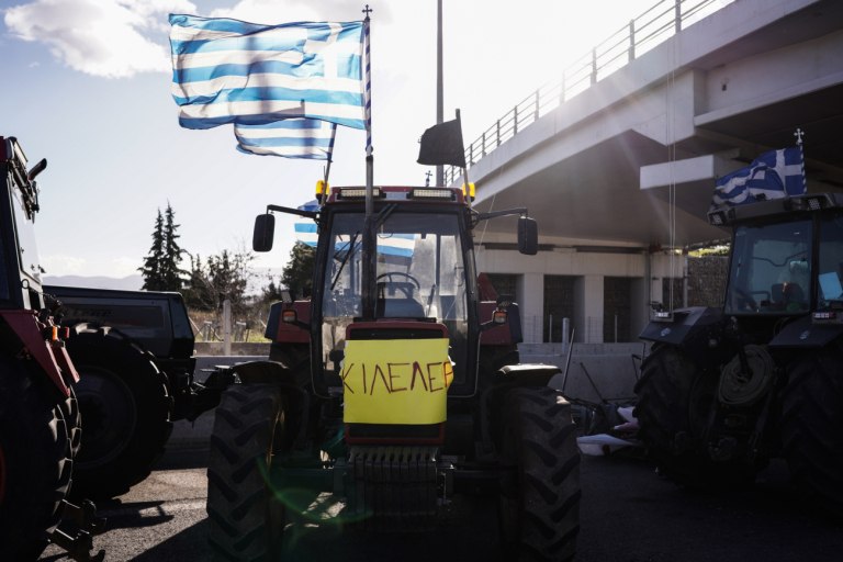Αγροτικά μπλόκα: το ρήγμα θα παραμείνει