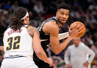 Πλήγμα στους Μπακς με τον Αντετοκούνμπο – Τραυματίστηκε και μένει εκτός για πάνω από έναν μήνα (pic)