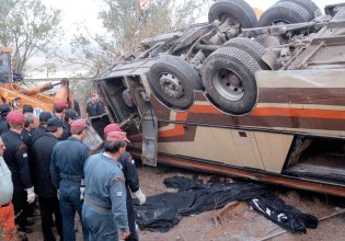 Η μεγάλη τραγωδία του 1999 – Έξι οπαδοί του ΠΑΟΚ είχαν σκοτωθεί σε τροχαίο δυστύχημα στα Τέμπη