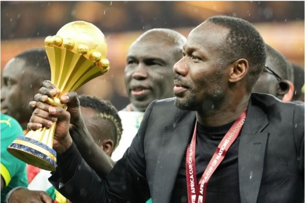 Προπονητής Σενεγάλης: «Ζητώ συγγνώμη, απλώς προσπάθησα να προστατεύσω τους παίκτες μου από την αδικία»