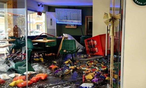 Πάτρα: Αναζητούνται δύο αδέρφια για την φονική συμπλοκή με νεκρό τον 30χρονο – 8 προσαγωγές μέχρι τώρα