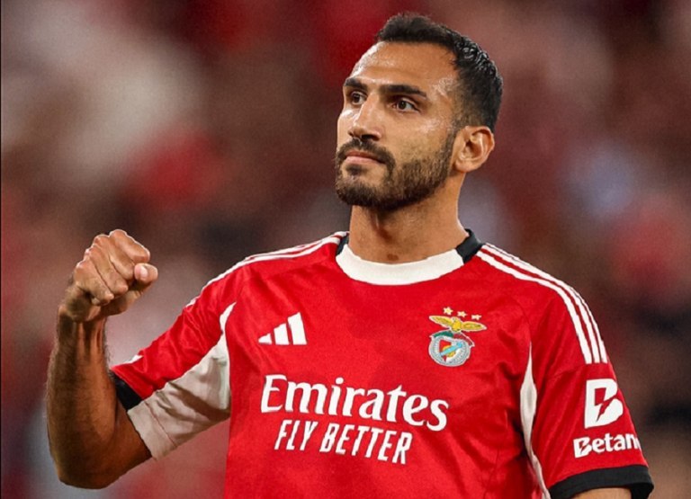 «Υπάρχει μόνο ένας Έλληνας σε αυτόν τον Δούρειο Ίππο» – Ο Παυλίδης αποθεώνεται από την A Bola