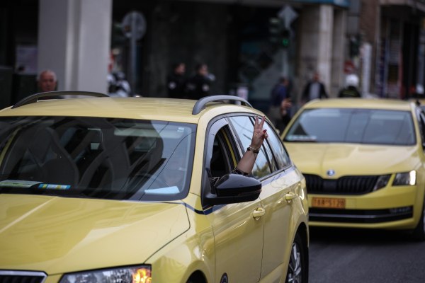 Νέα απεργία προγραμματίζουν οι οδηγοί ταξί – Οι ημερομηνίες