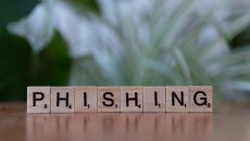 Απάτη: Νέα απάτη με παραπλανητικά SMS για εκκρεμή τέλη κυκλοφορίας