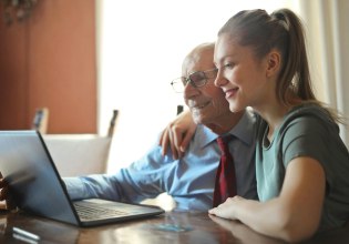 Οικονομία: Από τους Baby Boomers στην Gen Z – Πώς επενδύει τα χρήματά της η κάθε γενιά