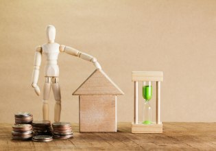 Υπομονή για το στεγαστικό συστήνει η κυβέρνηση – «Δεν πάει άλλο» απαντούν τα σωματεία ενοικιαστών