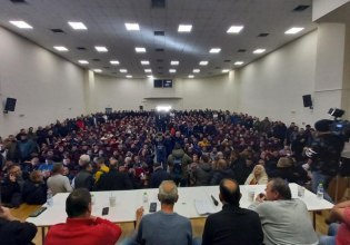 Αγρότες: Σε εξέλιξη η κρίσιμη συνέλευση στη Νίκαια – Ανοιχτό αν πρέπει να πάνε σε διάλογο