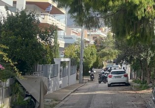 Γλυφάδα: Οι πρώτες εικόνες μετά την άγρια πατροκτονία – «Το περιμέναμε» λένε οι γείτονες