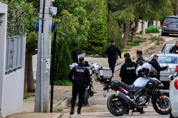 Γλυφάδα: Ποινική δίωξη για ανθρωποκτονία από πρόθεση σε βάρος του πατροκτόνου στη Γλυφάδα