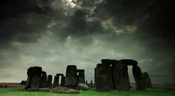 Στόουνχεντζ: Νέα έρευνα βάζει τέλος στη θεωρία των παγετώνων – Από ανθρώπους μεταφέρθηκαν οι τεράστιοι λίθοι