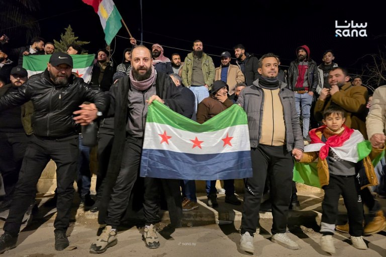 Συρία: Ο Αλ Σάρα αναγνωρίζει τους Κούρδους ως ισότιμους πολίτες – Bομβάρδισε θέσεις του SDF στο Χαλέπι