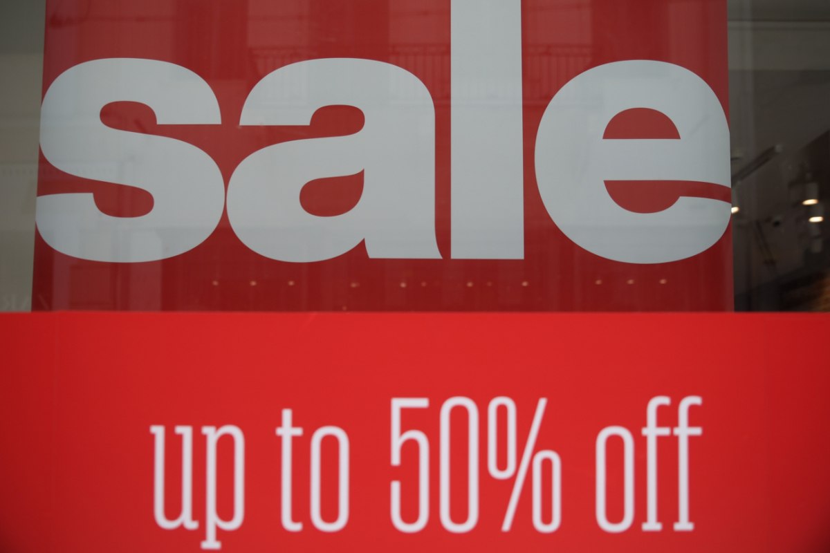 Χειμερινές εκπτώσεις: Ανοιχτά τα καταστήματα την Κυριακή 18 Ιανουαρίου