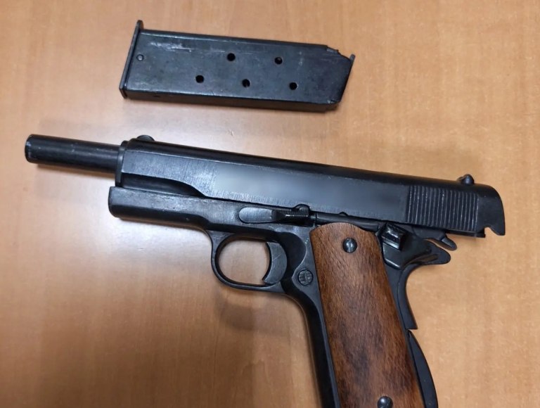 Ζεφύρι: Συνελήφθη 56χρονος που κυκλοφορούσε με όπλο – Προσπάθησε να διαφύγει