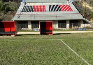 Οι εξέδρες μπαίνουν σε φόρμα με τα νέα καθίσματα στα γήπεδα της Κορίνθου