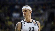 Συγκλονίζει ο Πολονάρα: Επέστρεψε στο γήπεδο και αποθεώθηκε (vids)