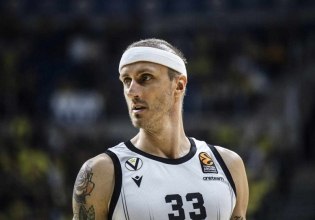 Συγκλονίζει ο Πολονάρα: Επέστρεψε στο γήπεδο και αποθεώθηκε (vids)