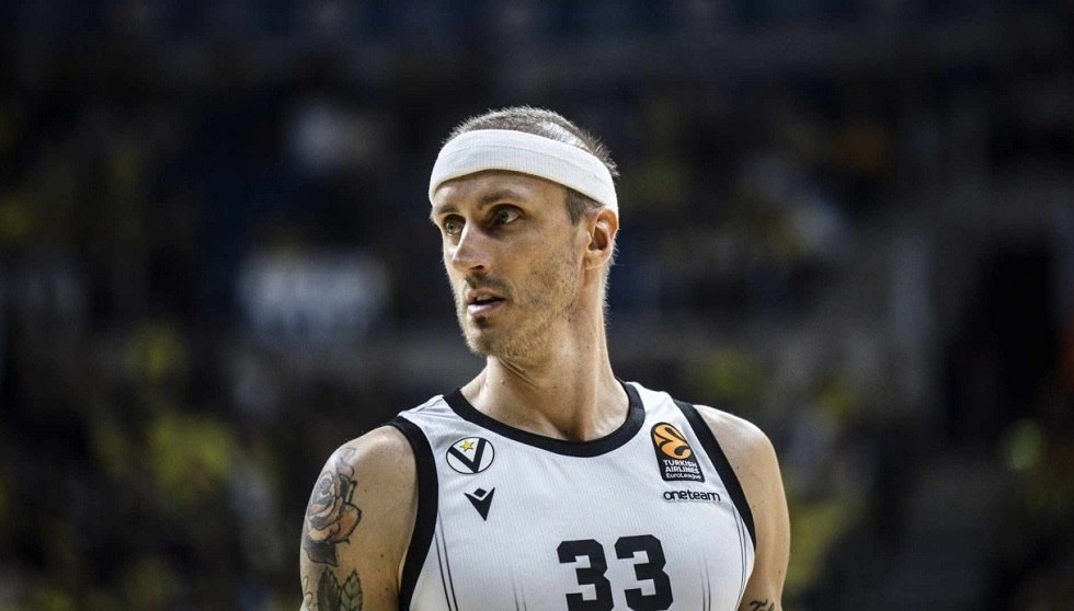 Συγκλονίζει ο Πολονάρα: Επέστρεψε στο γήπεδο και αποθεώθηκε (vids)