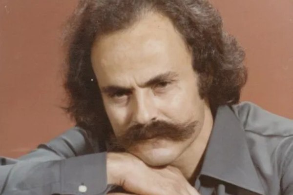 «Έφυγε» ο Γιάννης Ξυλούρης: Πένθος στην Κρήτη για τον δεξιοτέχνη του λαούτου